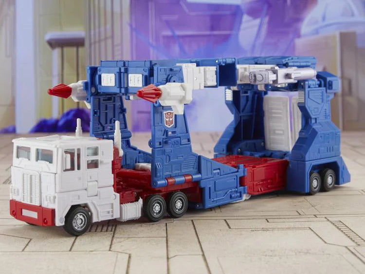 THE TRANSFORMERS THE MOVIE STUDIO SERIES:  ULTRA MAGNUS