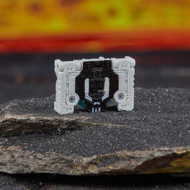 TRANSFORMER LEGACY UNITED STAR RAIDER THUNDERTRON - NIGHTSTRIKE - CALCITRON